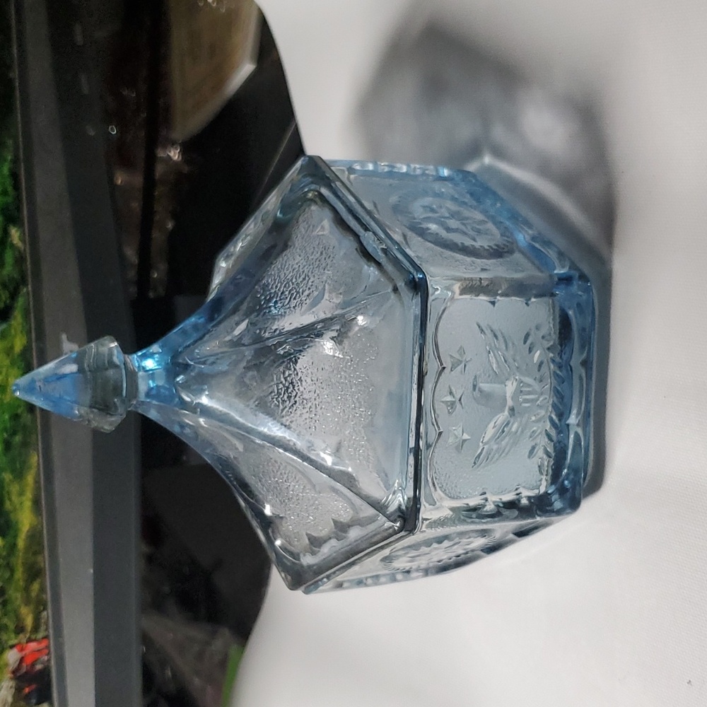 Vintage Tiara Indiana glass candy dish